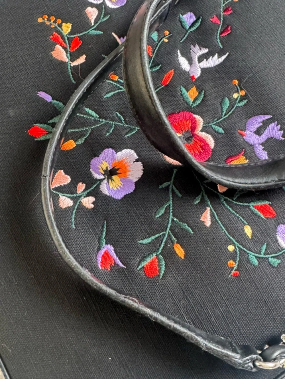 Lucy Pereda Black Embroidered Floral Birds Tote Shoulder Bag Chain Strap‎ Boho